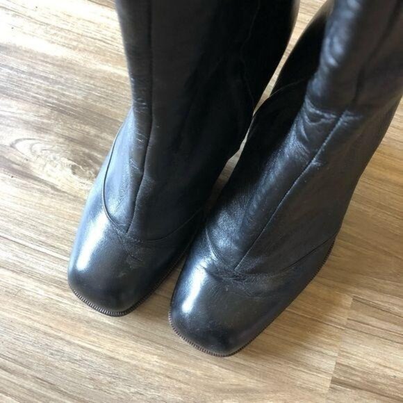 Chie Mahara Tall Heeled Wood Stacked Leather Boots - Picture 4 of 11